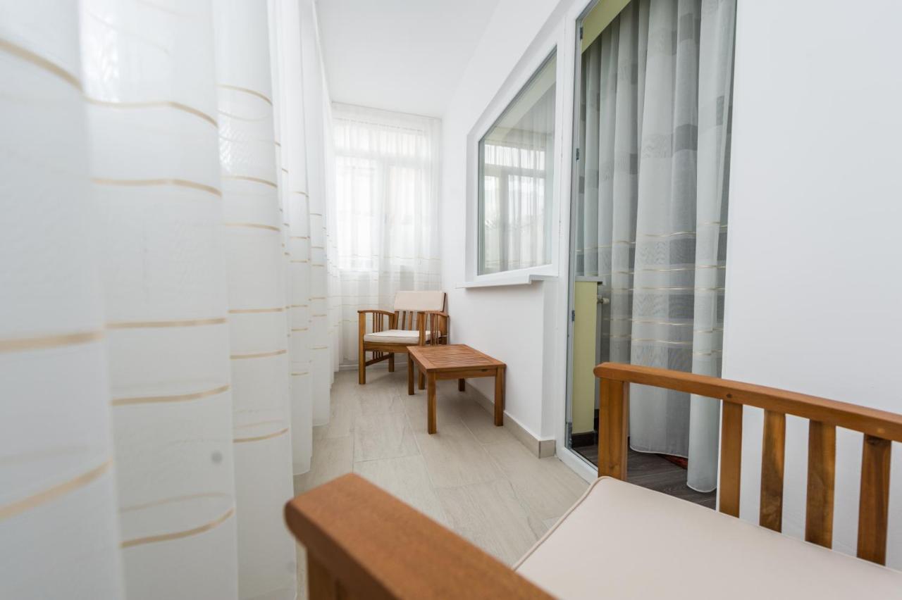 פיטסטי Apartament Carol Davila מראה חיצוני תמונה